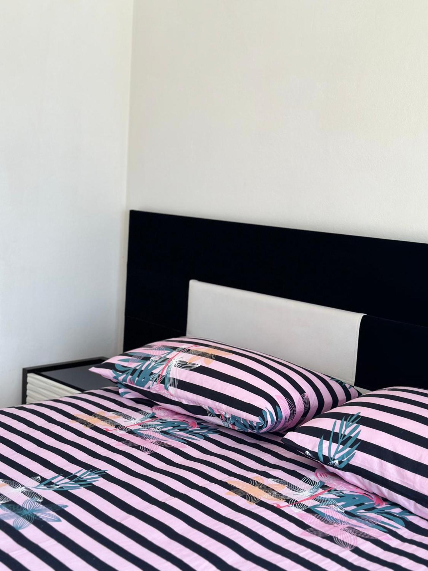 Tini Sea View Apartment Sarandë Eksteriør billede