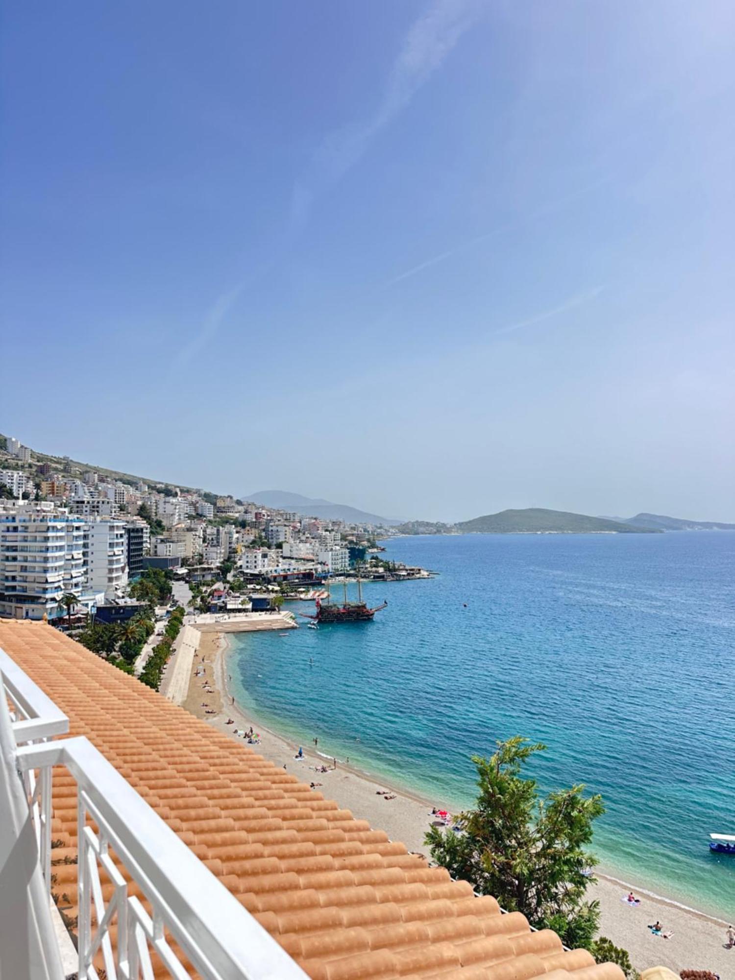 Tini Sea View Apartment Sarandë Eksteriør billede