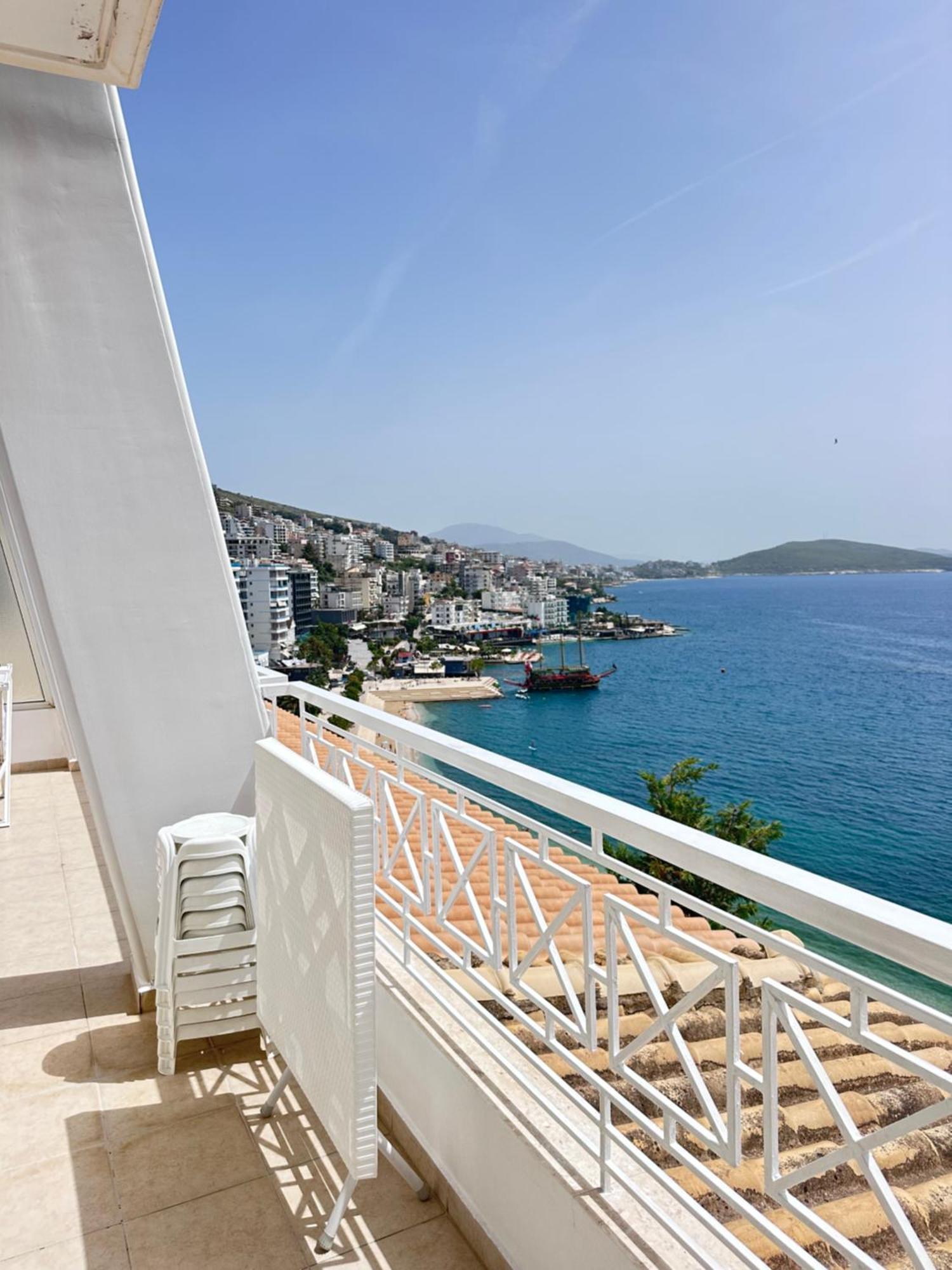 Tini Sea View Apartment Sarandë Eksteriør billede