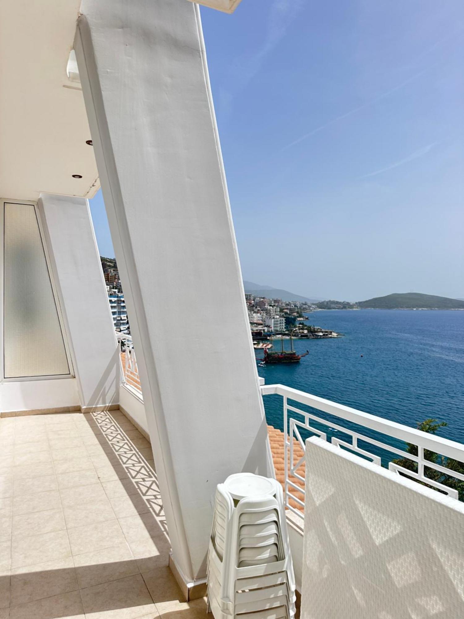 Tini Sea View Apartment Sarandë Eksteriør billede