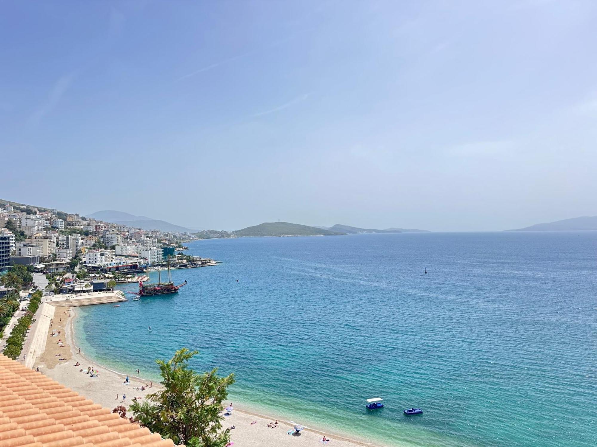 Tini Sea View Apartment Sarandë Eksteriør billede